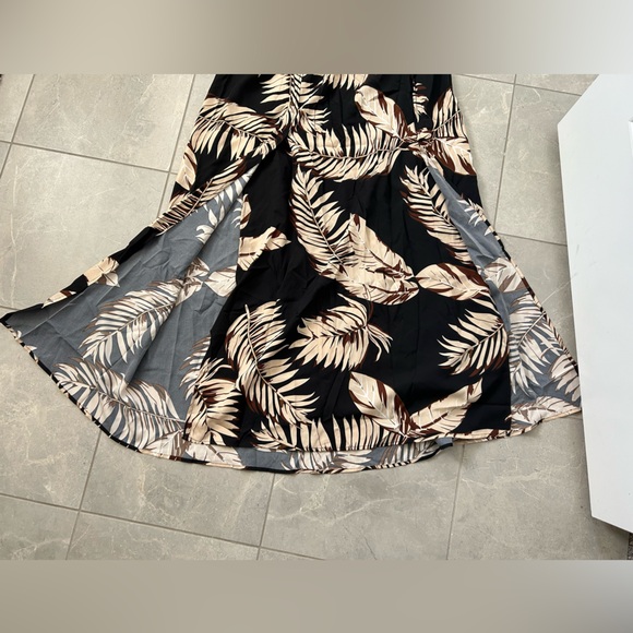 NWOT SHEIN Backless Spaghetti Strap V-neck Cami Top & Split Hem Maxi Skirt - Picture 9 of 11